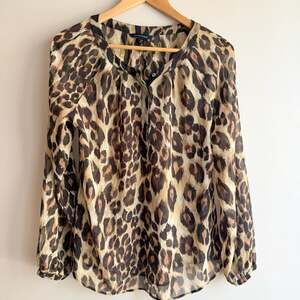 Banana Republic Sheer Leopard Print Pleasant Blouse Size Small